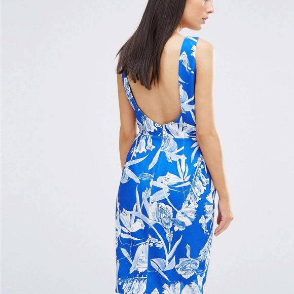 Stylestalker Blue Jasmine V-Neck Dress with Cut Out - Picture 8 of 8